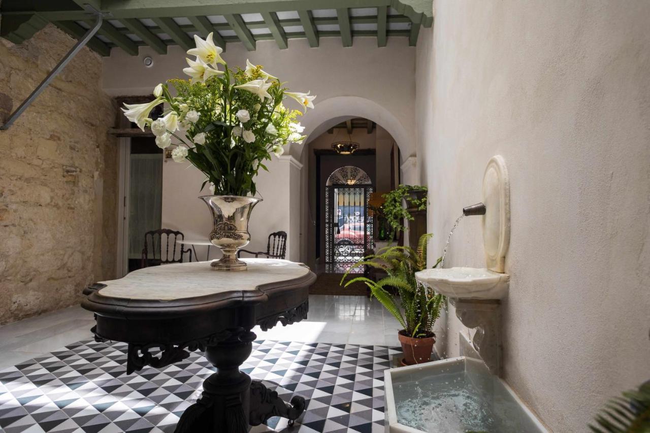 Casa Portus Gaditanus S XVIII Patio Andaluz El Puerto de Santa Maria Luaran gambar