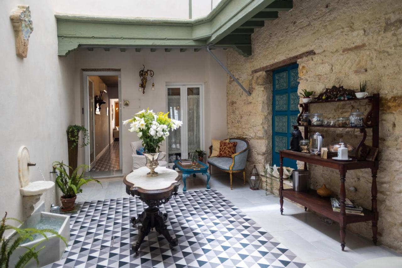 Casa Portus Gaditanus S XVIII Patio Andaluz El Puerto de Santa Maria Bilik gambar